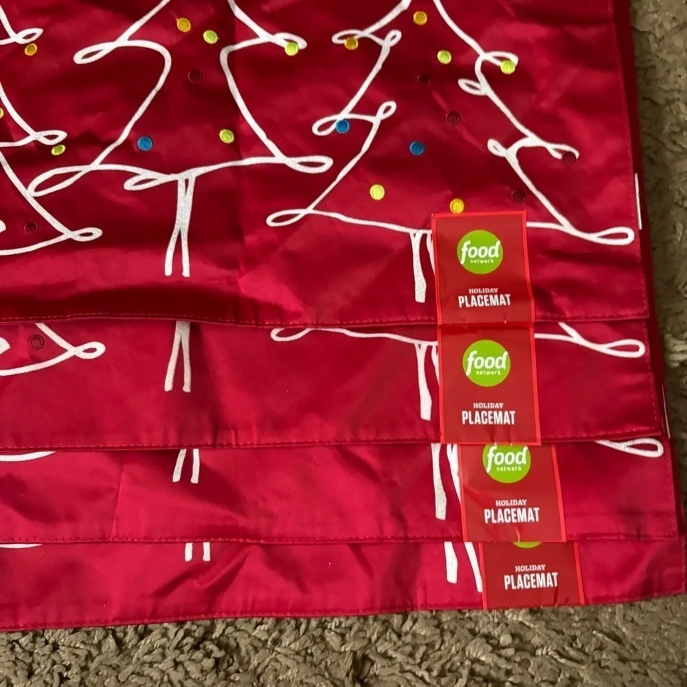Food Network Red Christmas Tree Placemats Set of 4 NEW Kohl’s Ribbon Dining